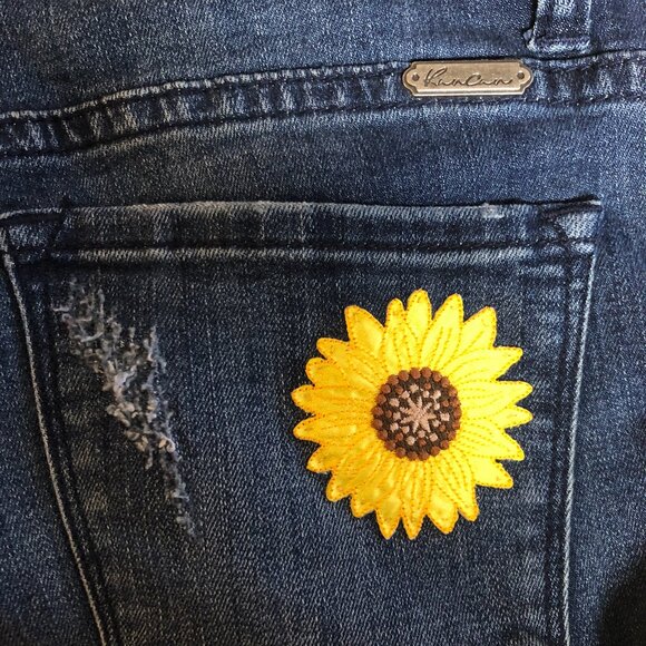 Distressed Sunflower Jeans by KanCan - size 7 / 27 - Picture 6 of 7